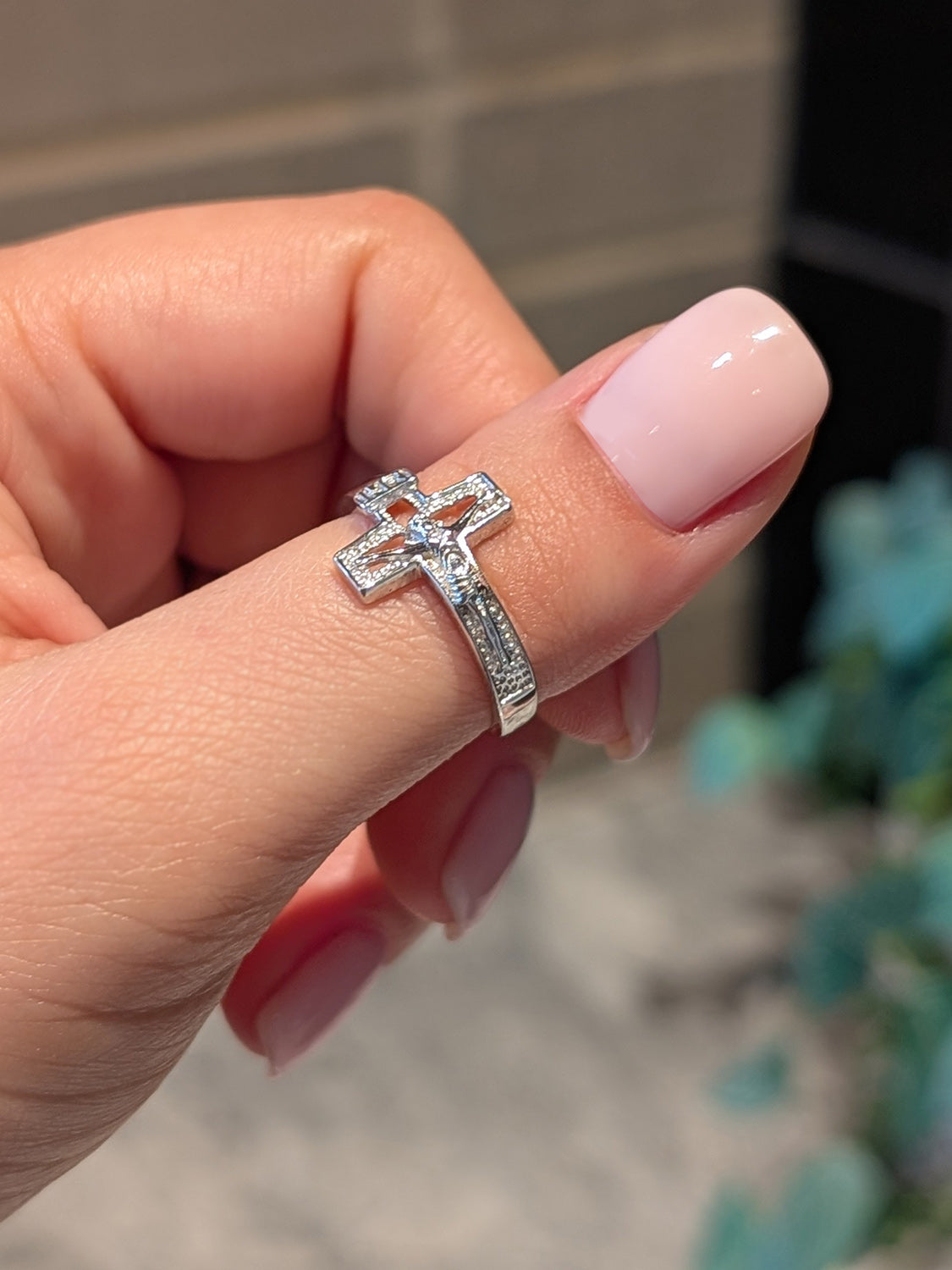 Cruciform Devotion Sterling Silver Ring – Raised Cross with Christ Figure